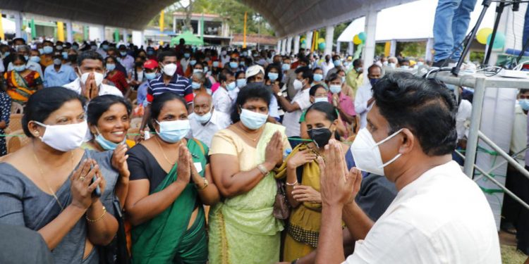 දේශපාලන පිටිය උණුසුම් වෙයි! හිරියාලට මහ සෙනගක්! (VIDEO)