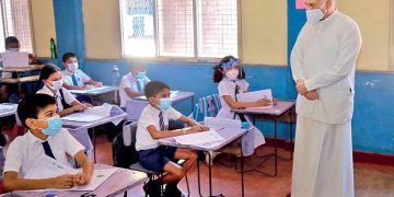 දරුවො-අම්මලා-තාත්තලා හඬා වැටෙයි! ඉස්කෝල වටකරයි! ආණ්ඩුව මේ පාර ශිෂ්‍යත්වයෙනුත් ෆේල් වුණාද?
