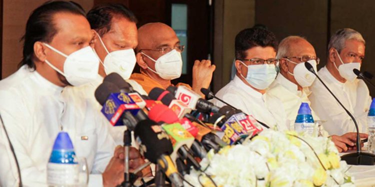 විමල්ගේ ගෙදර හදිසි රැස්වීමක්! 2 වැනිදා තීරණාත්මකයි!