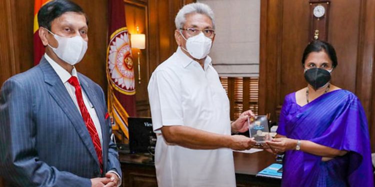 කබ්රාල් වැඩ පෙන්වයි! රුපියල් 20 කොලේ කාසියකට බස්සයි!