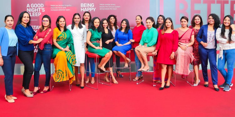 AIA ඉන්ෂුවරන්ස් වෙතින් ‘ඇය සුරකින AIA’…
