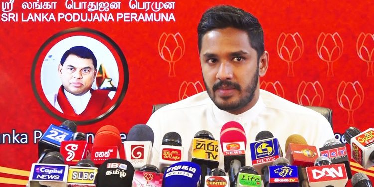 අපිත් කැපකිරීම් කළා! තරුණයොත් කැපකිරීම් කරන්න! රාජපක්ෂ පවුලේ ඥාති මන්ත්‍රී පුතා රටේ තරුණයන්ගෙන් ඉල්ලයි! (VIDEO)