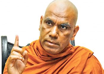 ශාසනය පිරිහිලා! මහානායක හිමිවරු වගකිව යුතුයි! ඇත්තටම ලැජ්ජයි! ආචාර්ය සෝභිත හිමි ආන්දෝලනයක් ඇති කරයි! (VIDEO)