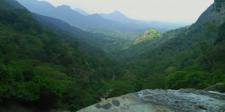 අදටත් යකඩ තළන සද්දෙ ඇහෙන රාවණ රජුගේ කම්මල…