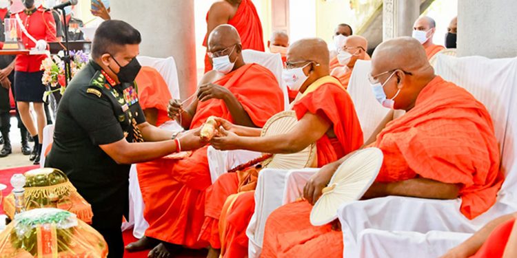 ජනපති බාර දුන් අමාරුම වැඩක් හමුදාපති දවස් පහෙන් අවසන් කොට මහසඟරුවනට බාර දෙයි! (VIDEO & PHOTOS)