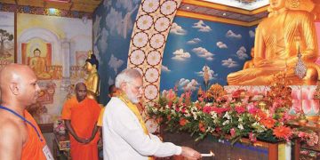 ඉන්දියාව ලංකාව බංකොලොත් වීමෙන් බේරාගැනීමේ උත්සාහයක!