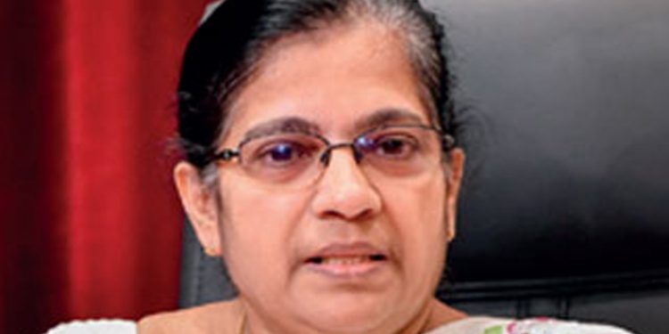 ඔහොම තෙල් ගහගන්න එපා! බලශක්ති අමාත්යංශයේ ලේකම්වරියගෙන් අමුතුම කතාවක්!