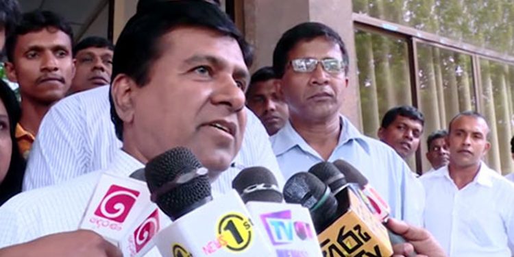 විජේදාස මහා හෙළිදරව්වක් කරයි! ලංකා ඉතිහාසයේ O/L ෆේල් වැඩිම පිරිසක් ඉන්න කැබිනට් මණ්ඩලය මේකයි! (VIDEO)