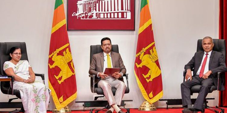 තෙල් ගැන ආණ්ඩුවේ නිල මතය කියයි! සෙනසුරාදා වෙද්දි පෝලිම ඉවරයි! මිලත් වැඩි වන ලකුණු!