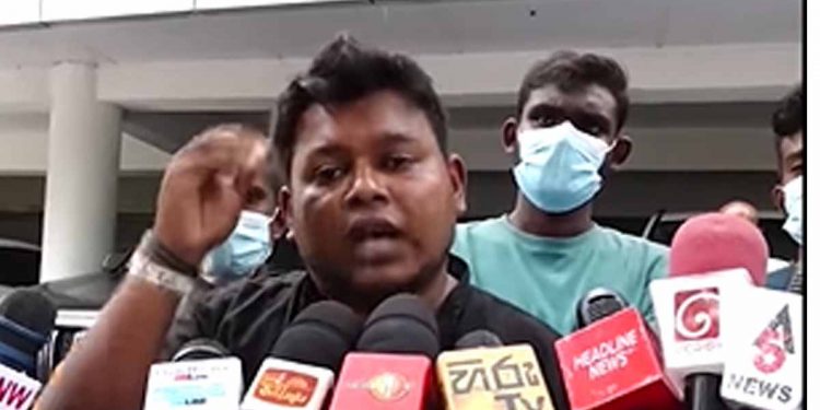 ආණ්ඩුව අපිට බය වෙලා! අපි ආණ්ඩුව ගෙදර යවනවා! (VIDEO)