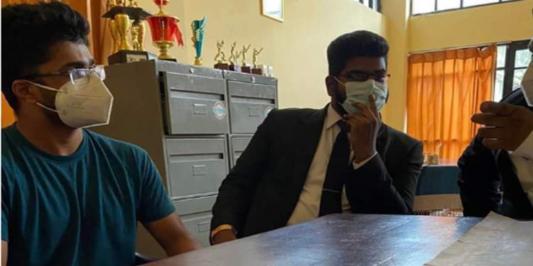 පැහැරගෙන ගියා කියපු සිවිල් ක්රියාකාරික අනුරුද්ධ බණ්ඩාර මෝදර පොලිසියෙන් අත්අඩංගුවට ගනී!