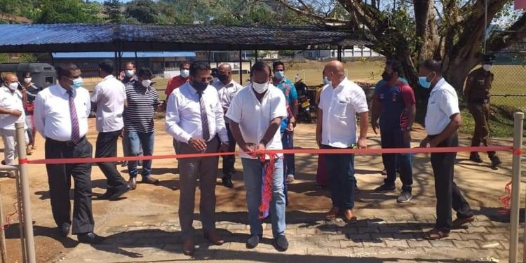 ලක්ෂ 200ක් වියදම් කරලා මහින්දානන්ද ඇවිදින මංතීරුවක් හදලා විවෘත කරයි! (PHOTOS)
