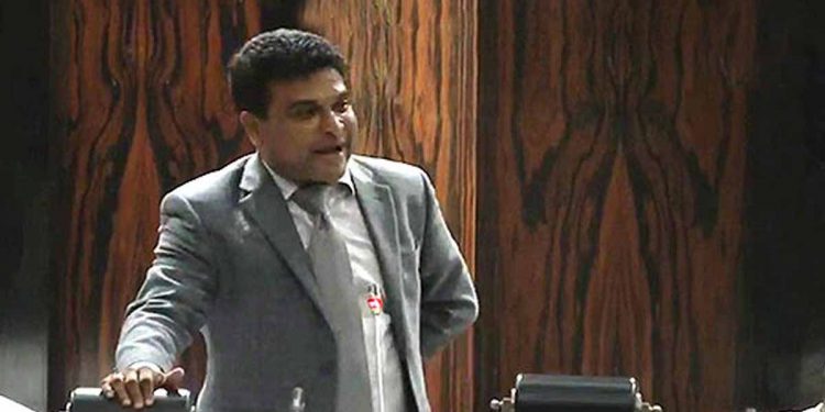 රඹුක්කන මිනිස්සුන්ට වෙඩි තියන්න නියෝග දුන් SSP කේ.බී. කීර්තිරත්නගෙ මුලු ඉතිහාසයම පාර්ලිමේන්තුවෙ දිගහැරෙයි! අහලා බලන්න! (VIDEO)