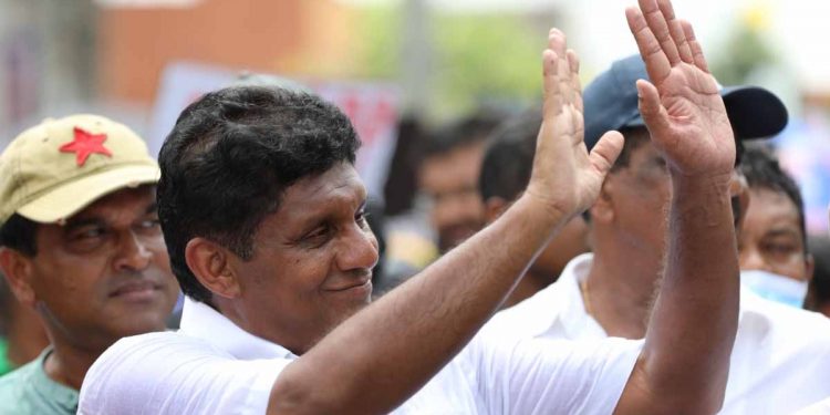 ලක්ෂ ගාණක් කොළඹට එන්න කිට්ටුයි! (PHOTOS)