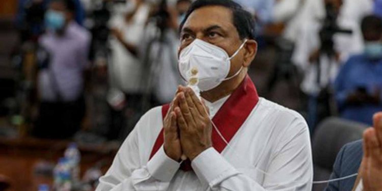 බැසිල්ට සෙත් පතා ඊයම්පෝරුව පන්සලේ බෝධි පූජාවක්! මැතිඇමැතිවරු රැසක් ගිහින්!