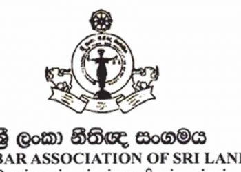 ශ්රී ලංකා නීතීඥ සංගමයත් මැදිහත් වෙයි! හදිසි තත්ත්වය වහාම අවලංගු කරන්නැයි ජනපතිගෙන් ඉල්ලයි! (VIDEO)