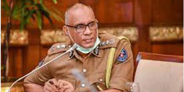 පැය 24ම ෆෝන් ඔන් එකේ තියාගන්න! පොලිස්පතිගෙන් සියලු ස්ථානාධිපතිවරුන්ට හදිසි නියෝගයක්!
