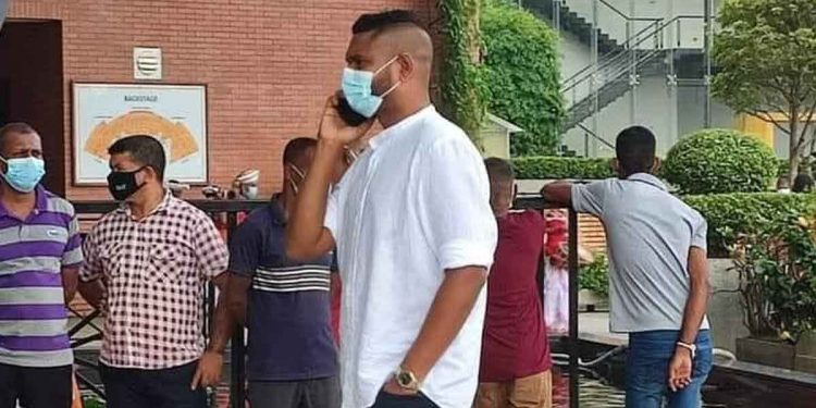 අද ගෝඨාට පක්ෂව විරෝධතාව සෙට් කළේ ඉරාජ්ද? මෙන්න මේ වීඩියෝ එක හෝ ගාලා සැරිසරනවා! (VIDEO)