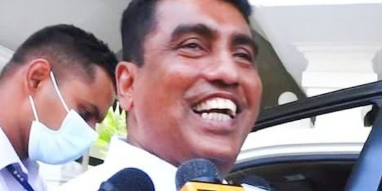ජනාධිපතිතුමා අස්වෙන්න ඕනේ නෑ! තවම අපිට ජනතාවගේ සහය තියෙනවා! මේවා සුළු විරෝධතා! ඡන්දයක් ආවම අපේ බලය බලාගන්න පුළුවන්!