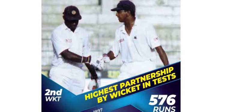 ‘මහානාම-ජයසූරිය’ පාට්නර්ෂිප් එක යළි කලඑළි බහී! ජනතාවට එළියට බහින්න කියා මහානාම කිව්වාට පසු ජයසූරියත් ඒකම කියයි!