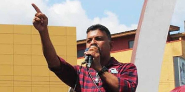 උඹලා යන්නෙ නැත්නම් ලෑස්තිවෙයල්ලා ජනතාව වෙනුවෙන් අපි බරම අවිය පාවිච්චි කරන්න පටන් ගන්නවා! ආණ්ඩුවට දරුණු අනතුරු ඇඟවීමක්! (VIDEO)