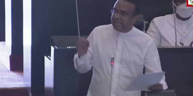 වෙඩි තියන්න නියෝග දුන්නේ SSP කීර්තිරත්න! එතකොටත් එයා හිටියේ බීලා! රඹුක්කන ම්ලේච්ජ ඝාතනය ගැන මනූෂගෙන් හෙළිදරව්වක්! (VIDEO)