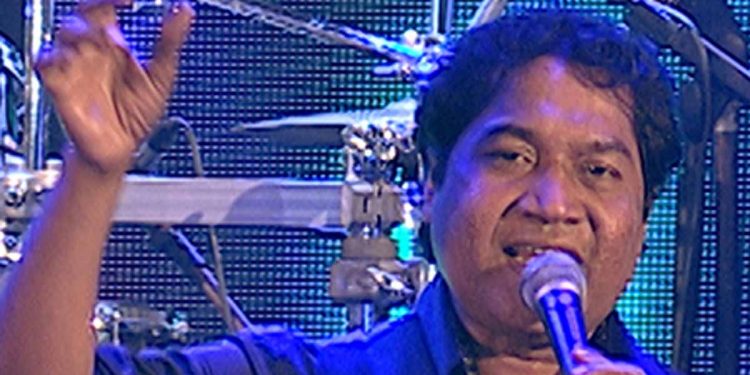 ආණ්ඩුවට එරෙහිව අරගල කරන්නේ අන්තවාදීන්ද? ඔව් අන්තවාදීන් තමයි! ඒ තමයි කුසගිනි අන්තවාදීන්! සන්ෆ්ලවර් නායක නීල් ආණ්ඩුවට විරුද්ධව එළියට බසී! (VIDEO)