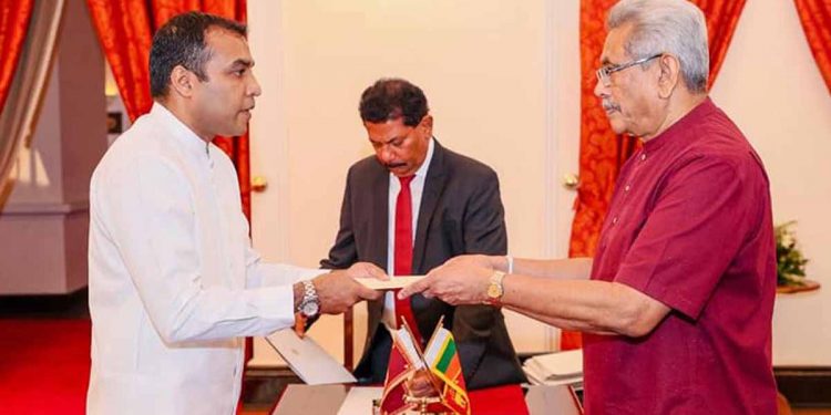 පළමු වරට පාර්ලිමේන්තු ඇවිත් කෙළින්ම කැබිනට් මණ්ඩලයට ගිය කව්ද මේ ප්රමිත බණ්ඩාර?