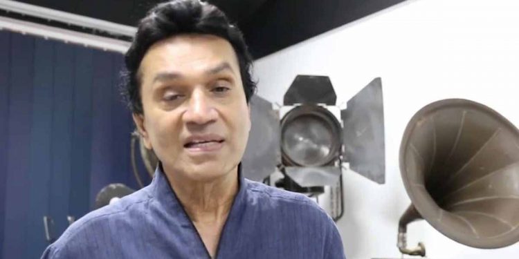 රාජපක්ෂලාත් එක්කම සිටි රවීන්ද්රටත් රාජපක්ෂලා එපා වෙයි!