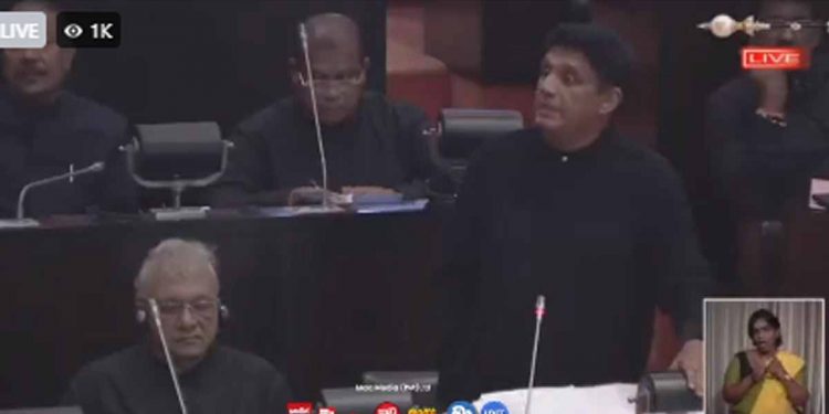 පාස්කු ප්රහාරයෙන් දිවි අහිමිවූවන්ට පාර්ලිමේන්තුවේ ශෝකය පළ කරයි! විනාඩියක නිහඬතාවක්! සජිත් ගෙනා යෝජනාවට සියලු දෙනාම එකඟ වෙයි!