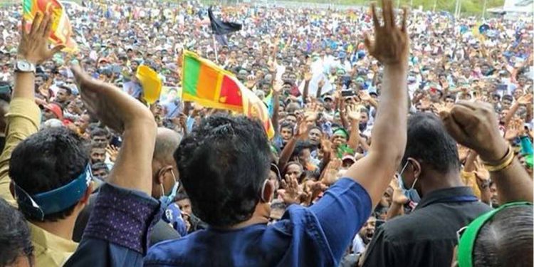 සජිත් බලන්න තලවකැලේට මහා ජන ගඟක් ගලයි! ජනාධිපති එපා! ඒකා අධිපති එපා! (VIDEO & PHOTOS)