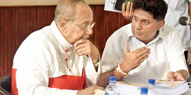 පාස්කු ප්රහාරයේ මහමොළකරුවන් අල්ලනවා! කිසිදු කෙනෙක් බේරන්නෙ නෑ! ප්රහාරයට වසර 3 පිරෙන අද දින සජබෙ කාදිනල් හිමියන්ට ලිඛිත පොරොන්දුවක් දෙන්න යයි!