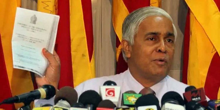 ගෝඨාගේ මතය වැඩක් නෑ! රහස් ජන්දයකින් අගමැති පත් කරමු! බහුතරයක් නැත්නම් දෙවැනි වටයට යමු! සති 2ක් ඇතුළත 25ක කැබිනට් එකක් පත්කරමු! හිටපු අගවිනිසුරු අලුත් ආණ්ඩුවක් පිහිටුවන හැටි නීතියට අනුව කියයි!