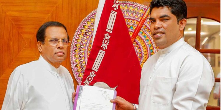 මෛත්රීව අතහැර ශාන්ත බණ්ඩාර ගෝඨාගෙන් රාජ්ය ඇමැතිකමක් ගනී!