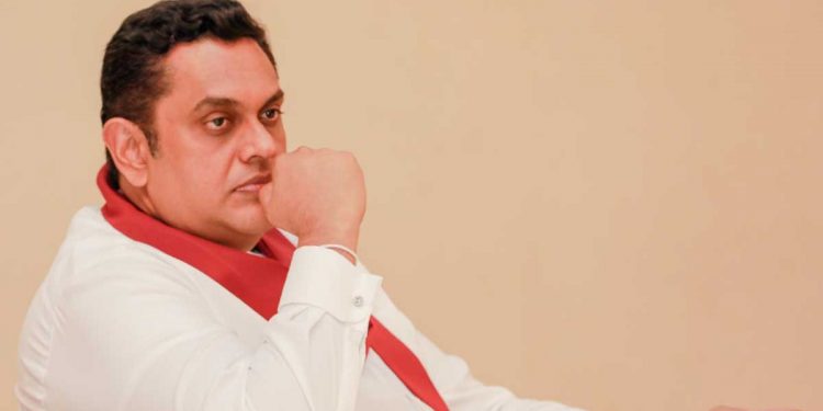 ඔප්පු බෙදන්න එනවා කියපු ශෂීන්ද්රටත් ජනතා විරෝධය! කළුකොඩි උස්සයි! ශෂින්ද්ර උත්සවයට නොඑයි!