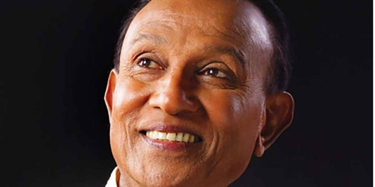 එදා ජාතින් අතර තිබ්බ සමගිය විනාශ කළේ මුන්මයි! දැන් තවත් කනවා! ඉවරයක් නෑ! ටී.එම්. අරගල බිමට ඇවිත් කඳුලු සලමින් කියයි! අඳුරු කුටිය තුළ දොරගලු ලාගෙන ගයන ගීතිකා යදින යාතිකා දෙවියන් හට නෑසේ! බලන් කඩතුරා හැර දෑසේ! (VIDEO)