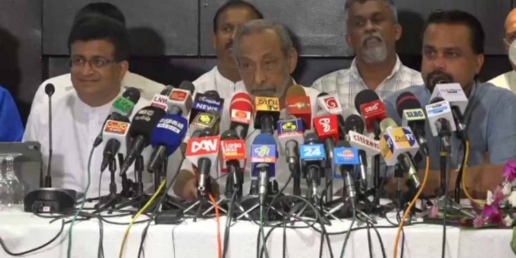 ස්වාධීන වූ විමල්-වාසු-උදයගේ පක්ෂත් දෙකඩ වෙයි! මන්ත්රීවරුන් කිහිප දෙනෙක් රාජ්ය ඇමැතිකම්වල හෙට දිව්රන්න සූදානම්!