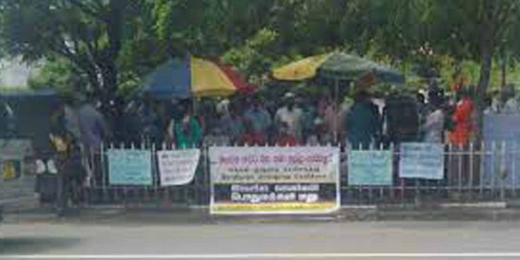 මහනුවර ගෝඨාගෝගමත් කුඩු කරයි!