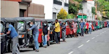 ලංකාවේ සියලු වාහනවලට අබ සරණයි! මෙන්න මහා හෙළිදරව්වක්! (VIDEO)