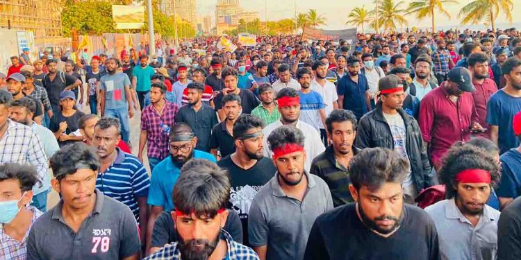 උන් තමයි අරගලය පටන් ගත්තේ අවුරුදු 45කට කලින්! කියවන්න අන්තරේ විස්තරේ!