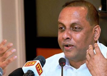 වැඩ කරනවට වඩා වාර්තා කැඳවන්න ප්‍රසිද්ධ අමරවීර, අලුත් ඇමැතිකම ගත්ත ගමන් තවත් වාර්තාවක් කැඳවයි !