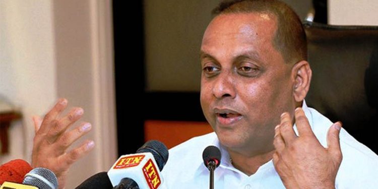 වැඩ කරනවට වඩා වාර්තා කැඳවන්න ප්‍රසිද්ධ අමරවීර, අලුත් ඇමැතිකම ගත්ත ගමන් තවත් වාර්තාවක් කැඳවයි !