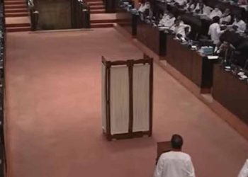 මේ විදිහටයි බෙදිලා තියෙන්නේ! ජන්දය වැටෙන විදිහ බලමු!