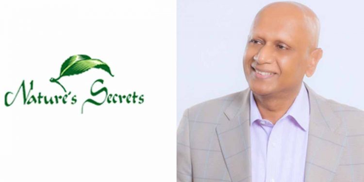 මෙන්න මහා හෙළිදරව්වක්! රටම විනාශ වුණ තීරණ අරන් තියෙන්නේ මහ බැංකුවේ මුදල් මණ්ඩලයෙන්! ජ්යෙෂ්ඨ නිලධාරීන් එපා කියද්දි වැරදි තීරණ ගන්න අත උස්සපු ‘තීරක’ කෝටිපති ව්යාපාරික කව්ද මේ සමන්ත කුමාරසිංහ? කෝප් හෙළිදරව්වෙන් ඔක්කොම පුදුම වෙයි! (VIDEO)