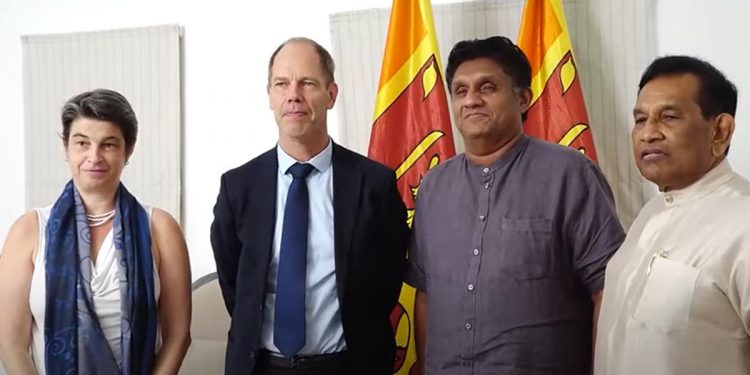 රනිල් සජබෙ මන්ත්රීවරු බිලී බාගනිද්දී සජිත් යුනිසෙෆ් නියෝජිතයන් හමුවී ලංකාවේ දරුවන්ට උදව් කරන්න ඉල්ලයි! (VIDEO)