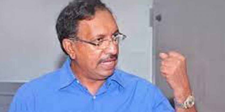ජනාධිපතිව හම්බවෙනවා! බැසිල්ව හම්බවෙනවා! ආණ්ඩු හදන්න කමිටු දාගන්නවා! පාර්ලිමේන්තුවෙදි ප්‍රසිද්ධියේ ආණ්ඩුවට ගහනවා! අහන්නකො බලන්න අනුර ප්‍රියදර්ශනගෙ කතාව! පොලිටික්ස්ද පොලිට්‍රික්ස්ද කියලා! (VIDEO)