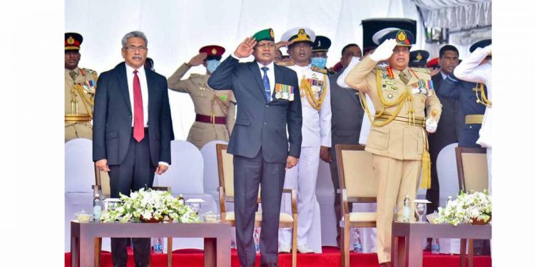 අර්බූදයෙන් පසු ජනපති පළමු උත්සවයට සහභාගී වෙයි! රණවිරු සැමරුමට එක්වෙන්න බත්තරමුල්ල රණවිරු ස්මාරකය ළඟට එයි! (PHOTOS)