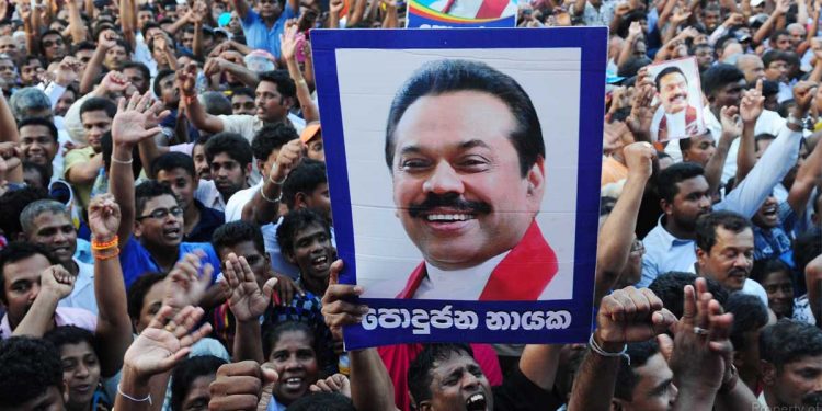 හෙට 15000ක් මහින්දව ඉල්ලන් කොළඹට එනවා! ගෝඨාගෝමටත් යන්න තීන්දු කරලා! පරෙස්සම් වෙන්න! ඔන්න අපි කලින්ම කිව්වා!