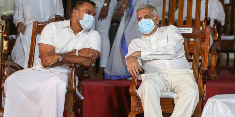 ඔබ ආරක්ෂා වේවා! නාමල් රනිල්ට එවපු පණිවුඩය!