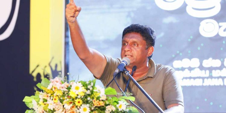 මේ සජිත් ප්‍රේමදාස ළඟ දිව දෙකේ කතා නෑ! කිව්වොත් කිව්වමයි! කවුරුහරි මට බලපෑම් කරන්නට ආවොත් මේ හොර හැත්තත් එක්ක ආණ්ඩු කරන්නැයි කියලා මම ඒ බලපෑම් කරන සියලු දෙනාගේම නම් ටික හෙළිදරව් කරලා ගෙදර යනවා! මම සූදානම් නෑ හොරු එක්ක ආණ්ඩු කරන්න! සජිත් මැයි රැලියේදී ජනතාවට පොරොන්දුවක් දෙයි! (VIDEO & PHOTOS)